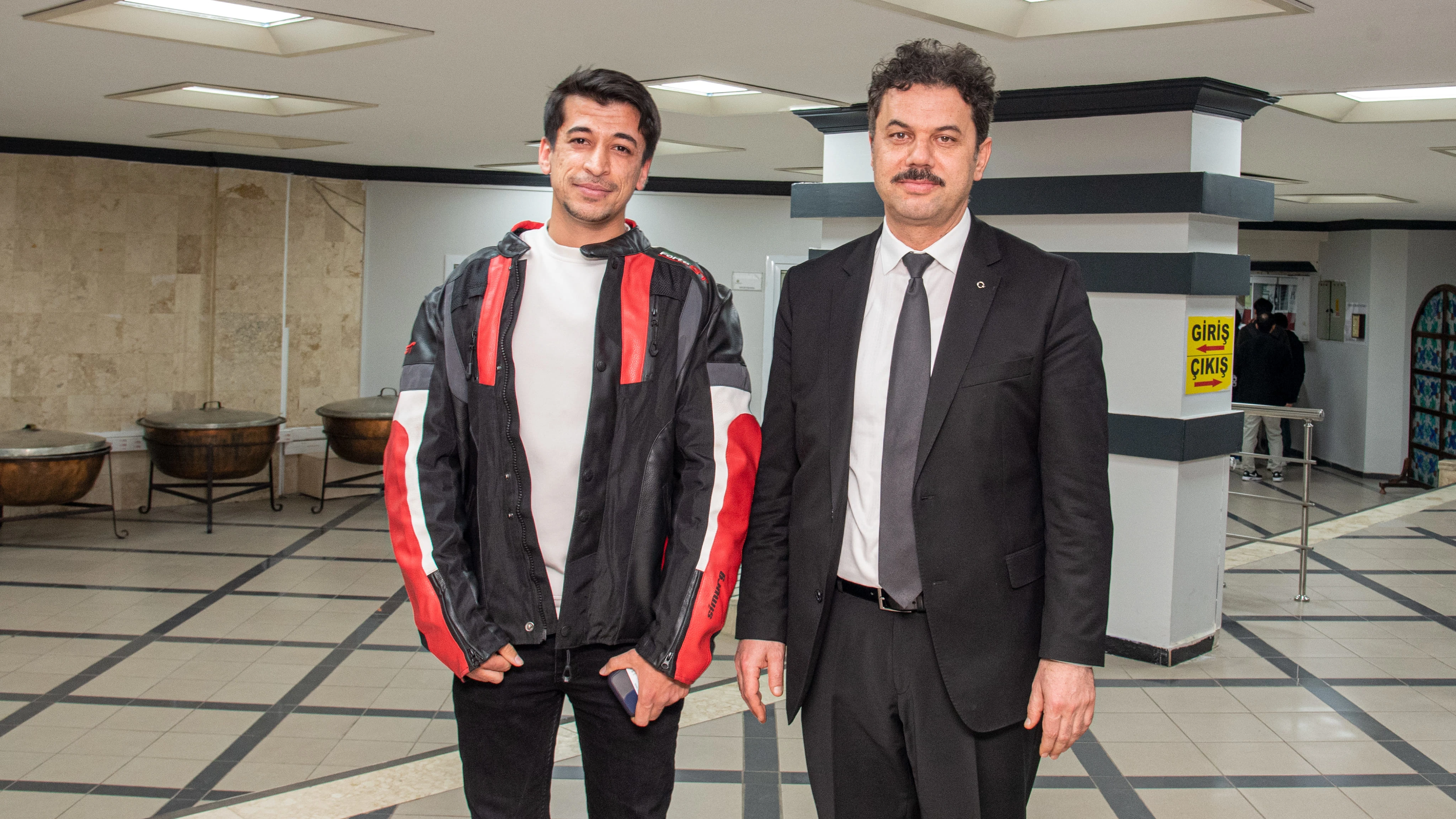 Rektör Yılmaz öğrencilerle iftar yemeğinde bir araya geldi